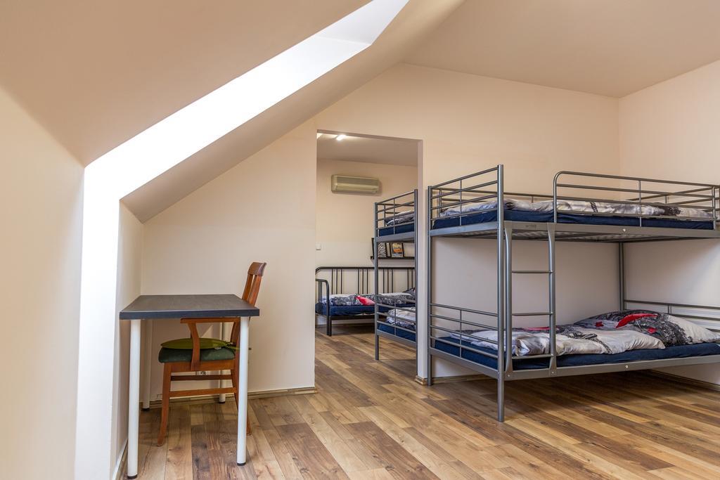 Eurowings Hotel Praag Buitenkant foto