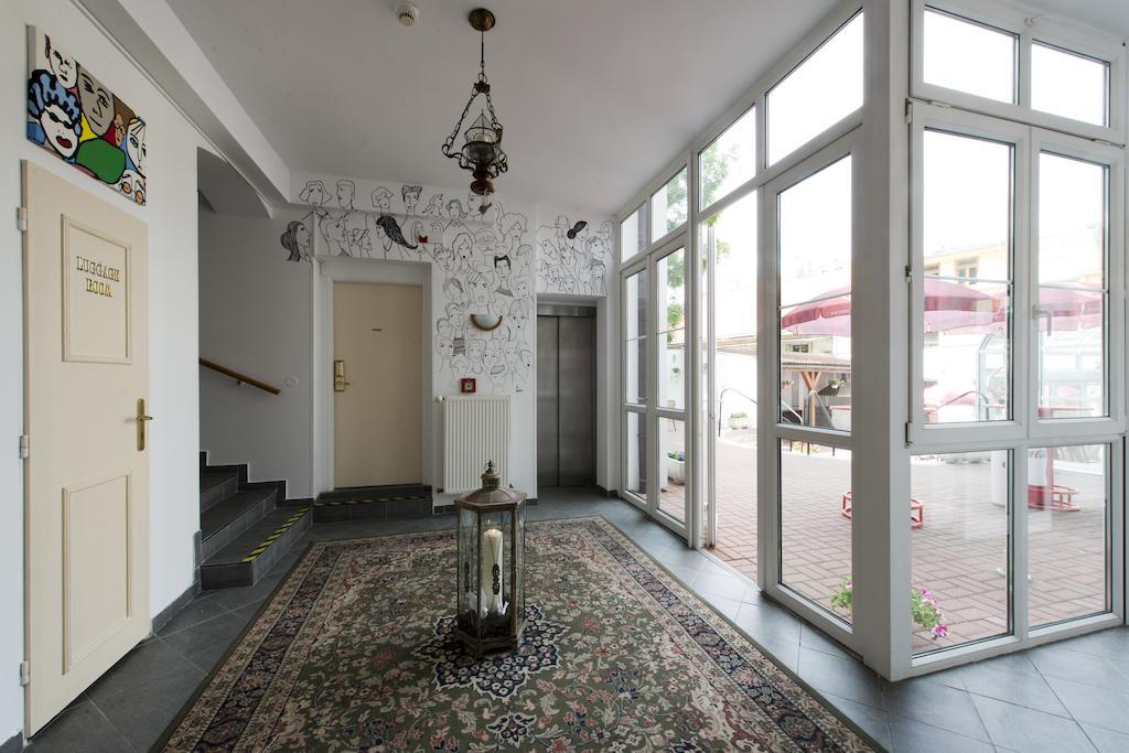 Eurowings Hotel Praag Buitenkant foto