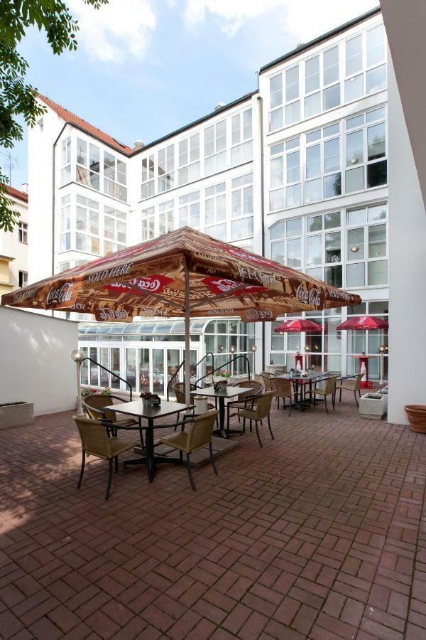 Eurowings Hotel Praag Buitenkant foto